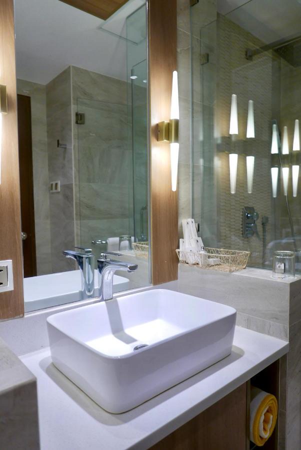 Acuatico Beach Resort & Hotel Inc. San Juan  Extérieur photo